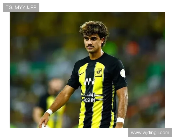 乔伊·洛夫图斯-奇克在英超赛季中持续提升,助球队争夺冠军荣誉 乔伊·洛夫图斯-奇克在英超赛季中持续提升,助球队争夺冠军荣誉