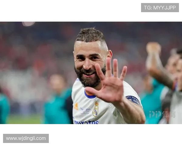 本泽马：被低估的十年如何成就世界第一中锋