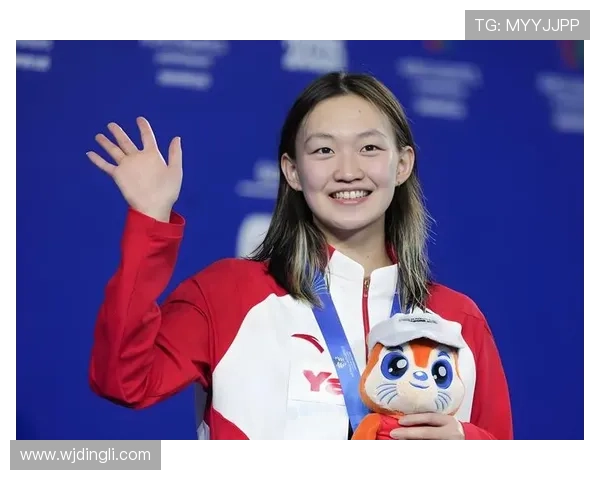 李冰洁每天喝的水比你一个月工资还贵